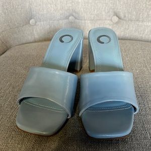 Powder blue platform heels, size 6, new, only tried on, never worn.
